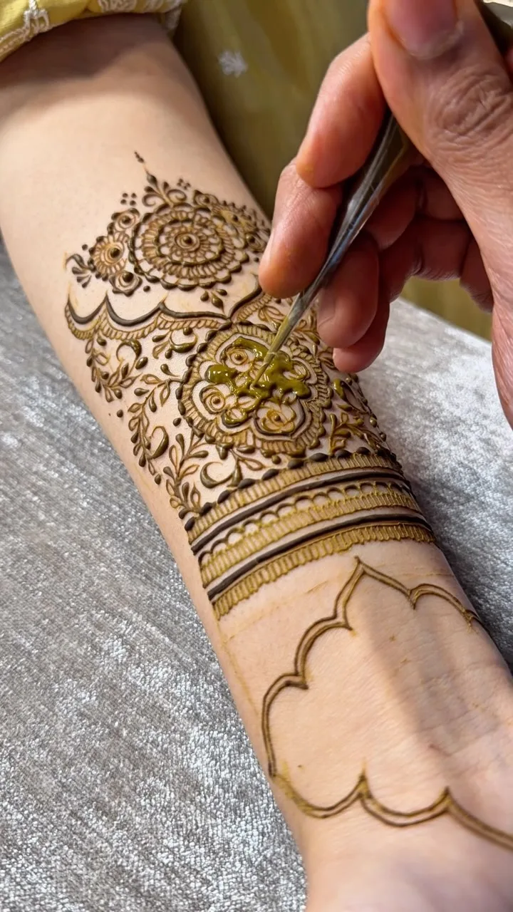 Henna by ZKK