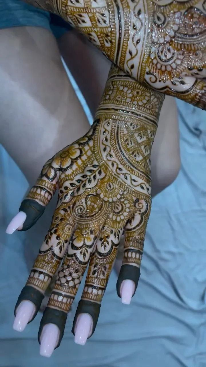 Henna by Sapreet