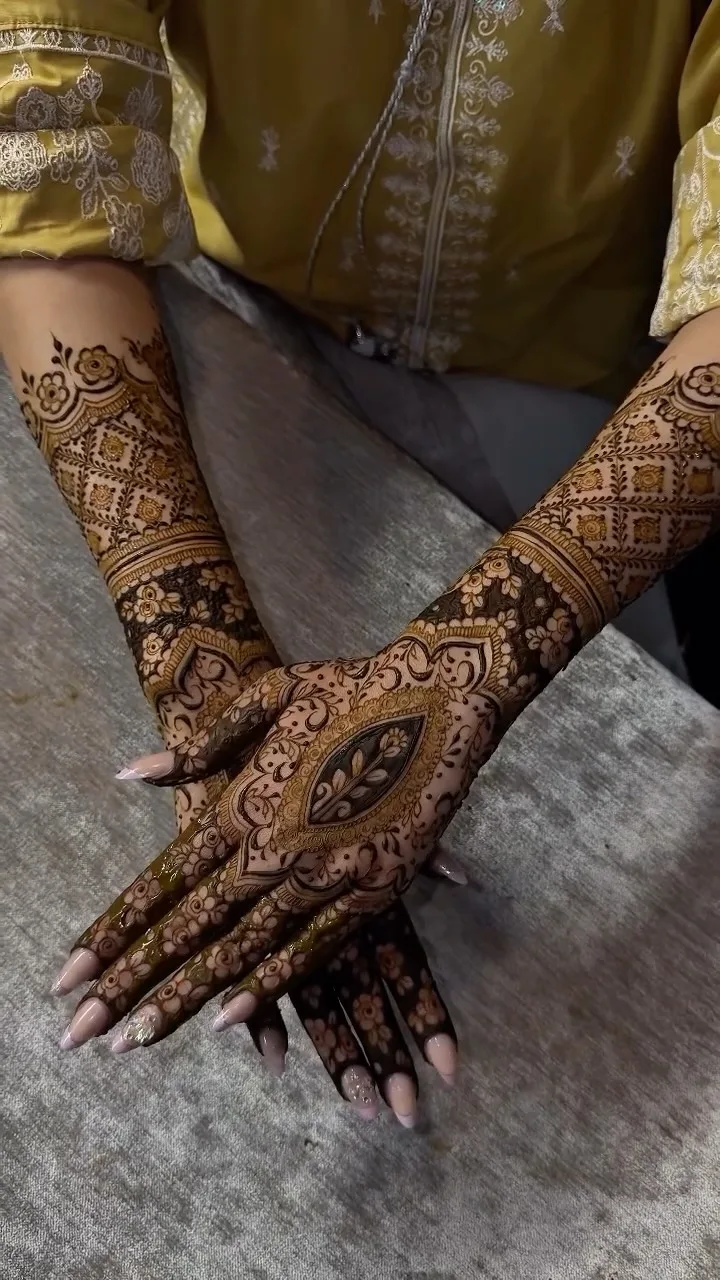 Henna by ZKK